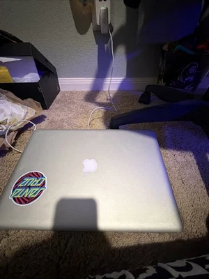 MacBook Pro 15-inch 2011 2.4GHz Core I7 A1286 4GB RAM - Image 1 of 4