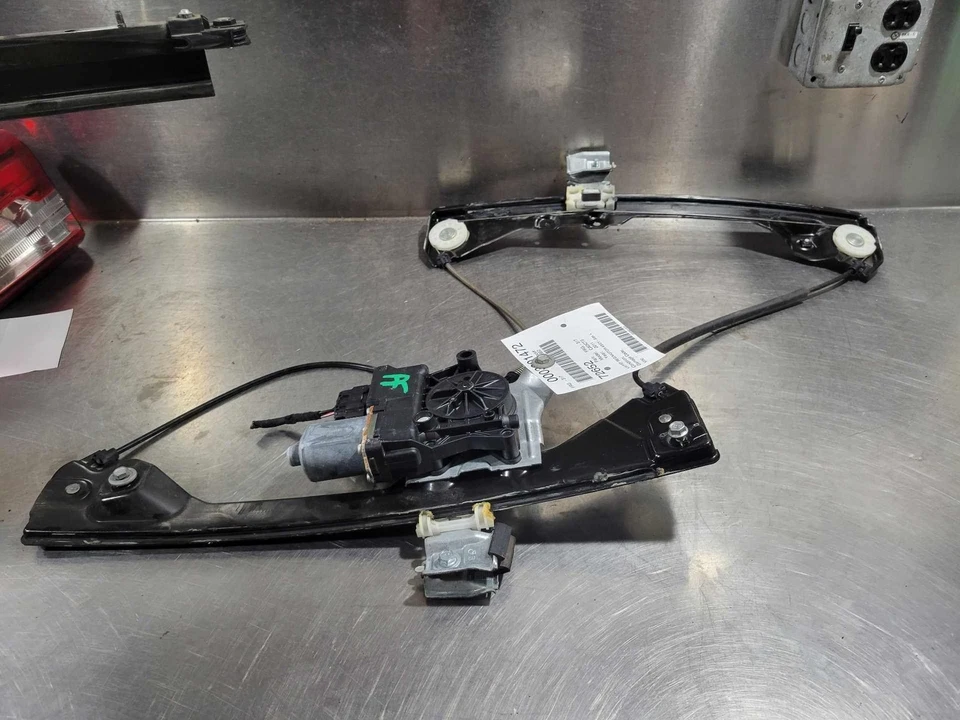 08 09 10 11 12 13 14 CADILLAC CTS Front Door Regulator Left Foto 1 de 1