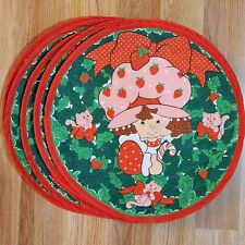 Christmas Strawberry Shortcake Round Fabric Placemats 6 Holiday Kitten VTG 80s