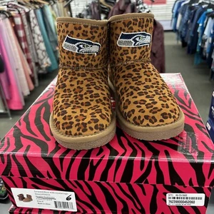 Seattle Seahawks NFL Licensed Womens Leopard Print Bling Boot by Love Cuce Sz 6 - Picture 1 of 2