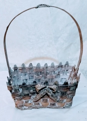 Wicker Easter Basket small with handle Cover