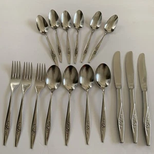 Oneida Craft Deluxe Lasting Rose Spoons Knives Fork Stainless Replacements 16 Pc - Picture 1 of 15