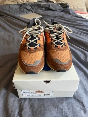 karhu fusion 2.0 sz 9.5, uk 8.5, eu 43.5 Rubber / Cadmium Orange very light wear - Image 1 of 4