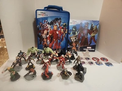 Carpeta Disney Infinity 2.0 Marvel, estuche de transporte, 18 figuras, 8 discos, 1 juego Foto 1 de 4