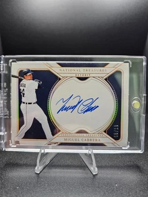 National Treasures Miguel Cabrera 2025 tarjeta holograma automático dorado/10 Foto 1 de 2