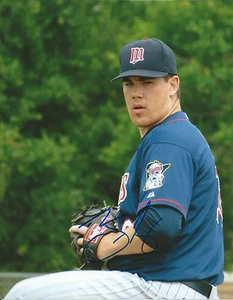**GFA Minnesota Twins *TREVOR MAY* Signed 8x10 Photo T1 COA** - Picture 1 of 1