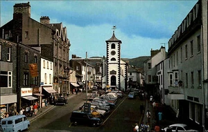 Keswick England Großbritannien Color AK ~1960/70 Main Street Kirche Auto Car - Picture 1 of 2