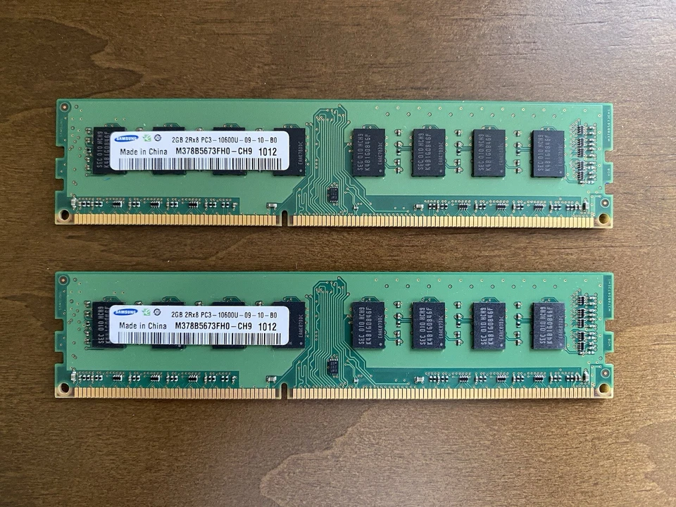 2x Samsung Ram Memory 2GB 2rx8 PC3-10600U M378B5673FH0-CH9 1035 4GB - Image 1 of 2