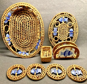 Wicker Trivet Table Set 8 Piece w Blue & White Ceramic Fish Accents - Picture 1 of 13