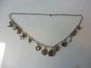 Bella, vecchia collana, catena mendicante con 13 bellissimi ciondoli, charms - Foto 1 di 7
