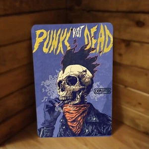 Punks Not Dead Mohawk Totenkopf ausgebeutet Thema 12"x8" Metall Poster Schild Kunst - Bild 1 von 2