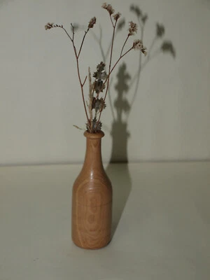 HAND TURNED ASH WOOD BOTTLE SHAPED GRASS DISPLAY POT 125mm (approx) BUD VASE - Image 1 of 4