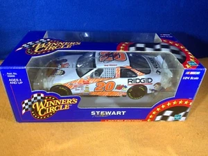 C9-45 TONY STEWART #20 HOME DEPOT - AUTOGRAPHED - 2000 PONTIAC GRAND PRIX - Picture 1 of 11