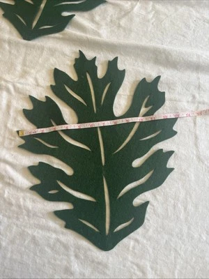 Green leaf shaped felt placemats/decor - Image 1 of 3