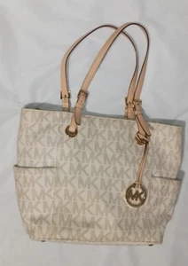  Michael Kors Damen Handtasche Reisetasche mit Taschen Signature Logo beige/taupe - Bild 1 von 16