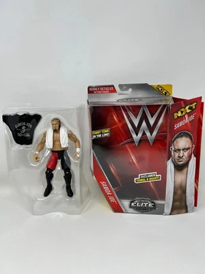 Figura WWE Elite Samoa Joe Foto 1 de 2