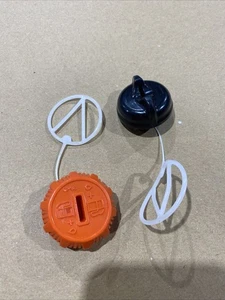 OEM Echo CS310 Fuel Gas and Oil Cap SET FUEL CAP OIL CAP  P021037920 P021005581 - Picture 1 of 4