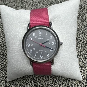 Timex Weekender Watch Unisex Indiglo 35mm Silver Tone Pink Band New Battery - Picture 1 of 7