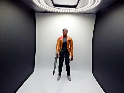 Figura de acción Hasbro Star Wars The Force Awakens Finn con arma Jakku Foto 1 de 4