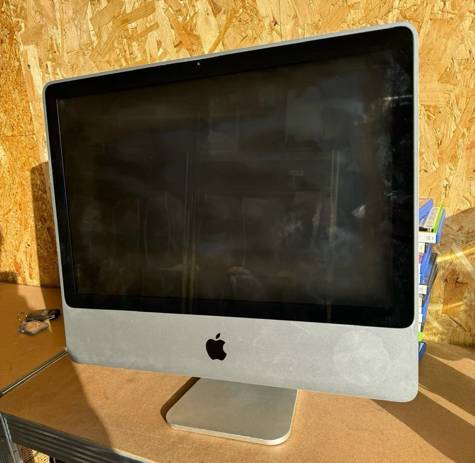 Apple iMac 20" A1224 All-in-One Computer 2008 2.4GHz 250GB * Spares & Repairs* - Image 1 of 4