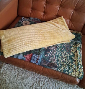 Bob Timberlake Tapestry Blanket w FringeEdge & Soft Yellow Tuffed Throw Blankets - Picture 1 of 3