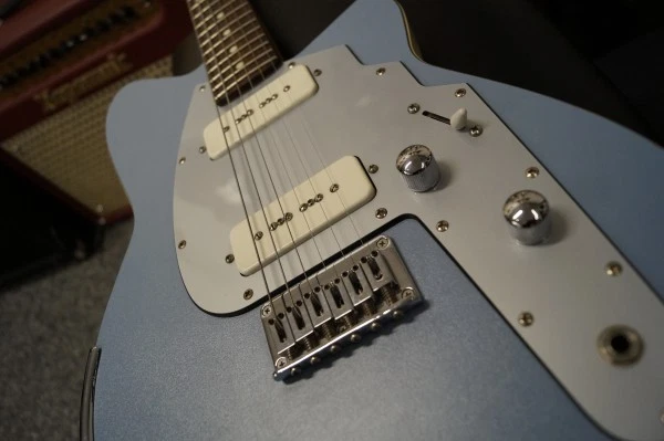 Reverend USA Slingshot Baujahr 1999 in Sky Blue - Bild 1 von 1