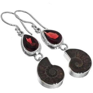 "Pendientes colgantes de gota de plata esterlina 925 granate rojo fósil amonita, 1 3/8" - Imagen 1 de 3