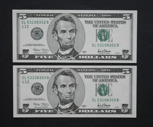 Two 2001 $5/San Francisco/Federal Reserve Notes/uncirculated/F-1988L/in sequence - Picture 1 of 19