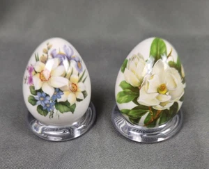 2 Painted Porcelian Egg Floral Design Clear Acrylic Ring Stands Marked Amsbury - Picture 1 of 14