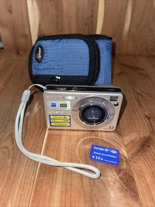 Sony CyberShot DSCW120 Carl Zeiss Lens 7.2 Mega Pixels Digital Camera No Battery - Picture 1 of 10