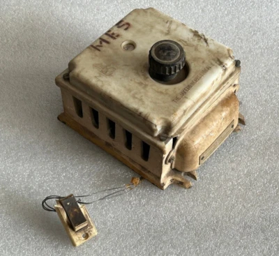 ВИНТАЖНЫЙ JAY ENG.WORKS LTD. CAL. ЭЛЕКТРИЧЕСКИЙ БАКЕЛИТОВЫЙ РЕГУЛЯТОР ВЕНТИЛЯТОРА КОРПУСА (FR.4) - Изображение 1 из 4