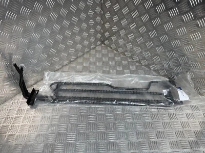 Mercedes W204 S204 C204 W212 S212 C207 A207 Power Steering Cooling A2044602524 - Image 1 of 3