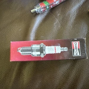 Champion 909 RS17YX SM ENG SPARK PLUG - Picture 1 of 6