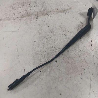 Brazo limpiaparabrisas pasajero derecho ford focus 2018 2017 2016 2015 Foto 1 de 4