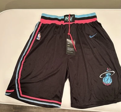 Pantalones Cortos Nike Engineered NBA Miami Heat Vice City Connect Para Hombre Talla 50 Foto 1 de 4