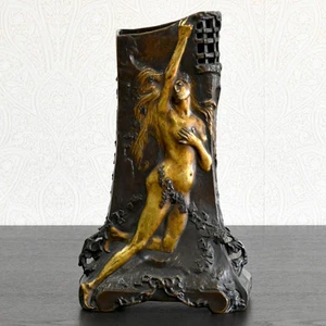 Jarrón de bronce firmado Art Nouveau Georges Flamand "mujer desnuda en relieve" - Imagen 1 de 5