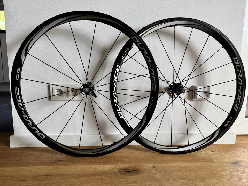 Shimano Dura Ace C35 WH-9000 tubular inkl. Schnellspanner - Bild 1 von 4