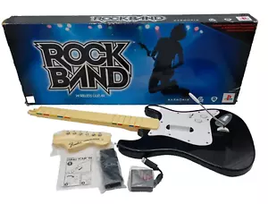 Chitarra wireless originale Rock Band PS2/PS3 Harmonix Fender bianco e nero 822151 - Foto 1 di 19