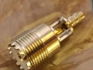 Amphenol 182306, conector de engarce/soldadura recto, colgante libre en línea SO-239 - Imagen 1 de 6
