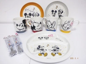 Disney tableware set (4 mugs, 3 plates, fork, spoon) from japan - Picture 1 of 9