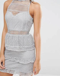 NUEVO Vestido Missguided Premium de Encaje en Niveles, Gris Reino Unido 12 - Imagen 1 de 2