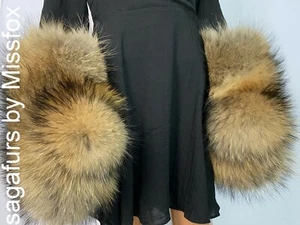 Saga finn raccoon fur huge mittens - Picture 1 of 3
