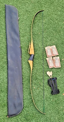 Bear Cub Recurve Bow 25# 60" 21BA20 With Case 4 Strings and other Accessories - Image 1 of 4