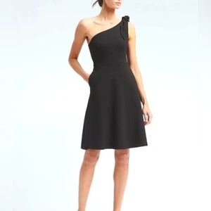 Nuevo con etiquetas Vestido Banana Republic Negro Un Hombro Ponte Línea A Bolsillos 16 Alto - Imagen 1 de 4