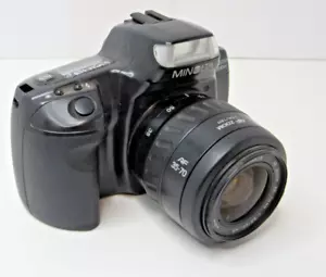 UNGETESTET Minolta Maxxum 300si mit 35 - 70 F 3.5 Objektiv #TL-1 - Bild 1 von 12