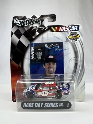 Hot Wheels Racing 1/64 Die Cast Race Day Series #45 Kyle Petty Innaugural Nextel Foto 1 de 4