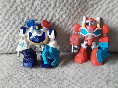 2 PLAYSKOOL HEROES TRANSFORMERS 3.5" RESCUE BOTS Heatwave & Chase Action Figures - Image 1 of 4