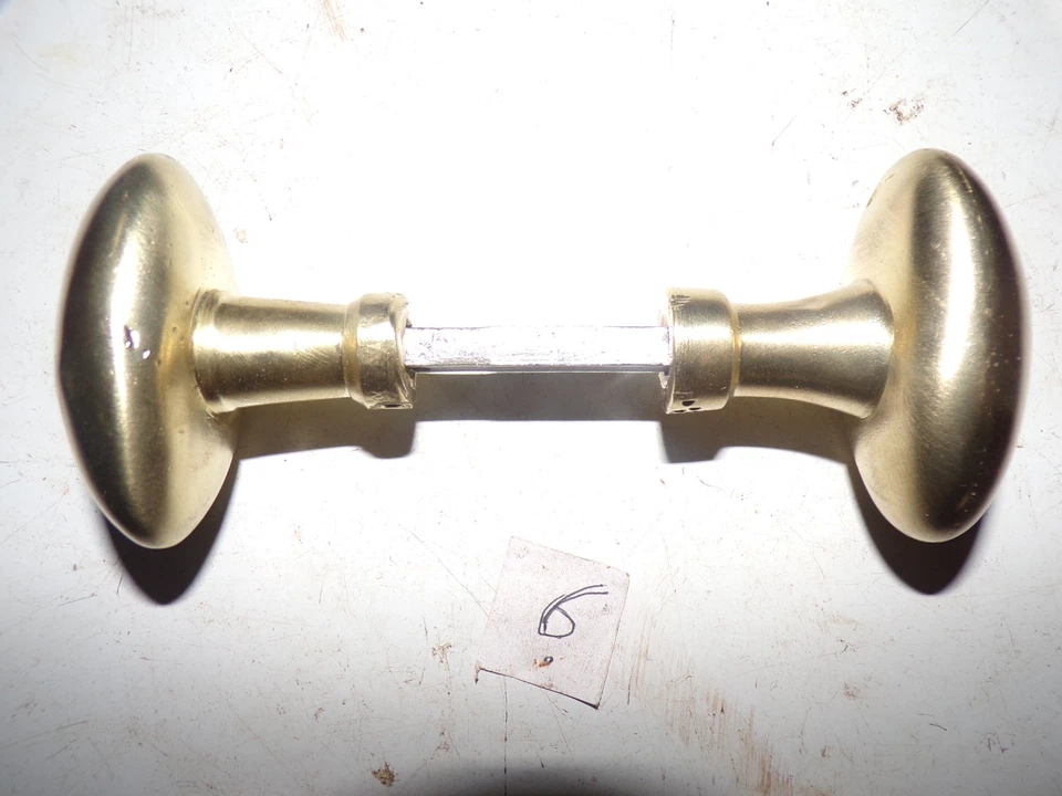 Poignées de porte anciennes en laiton - Photo 1/1