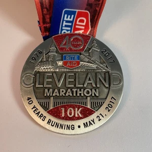 Cleveland Marathon 10K 40 Years 1978-2017 Rite Aid Medallion Medal w/ Lanyard - Picture 1 of 3