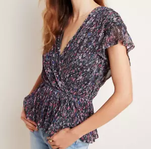 Top mediano para mujer Anthropologie Dionne metálico floral plisado imitación envoltura usado en excelente estado - Imagen 1 de 4